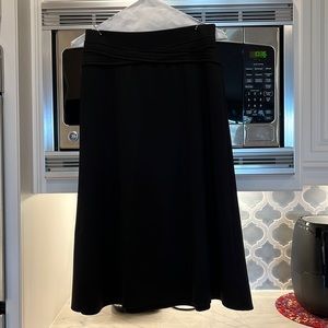 Dressbarn XS Elastic Waist Flare Skirt